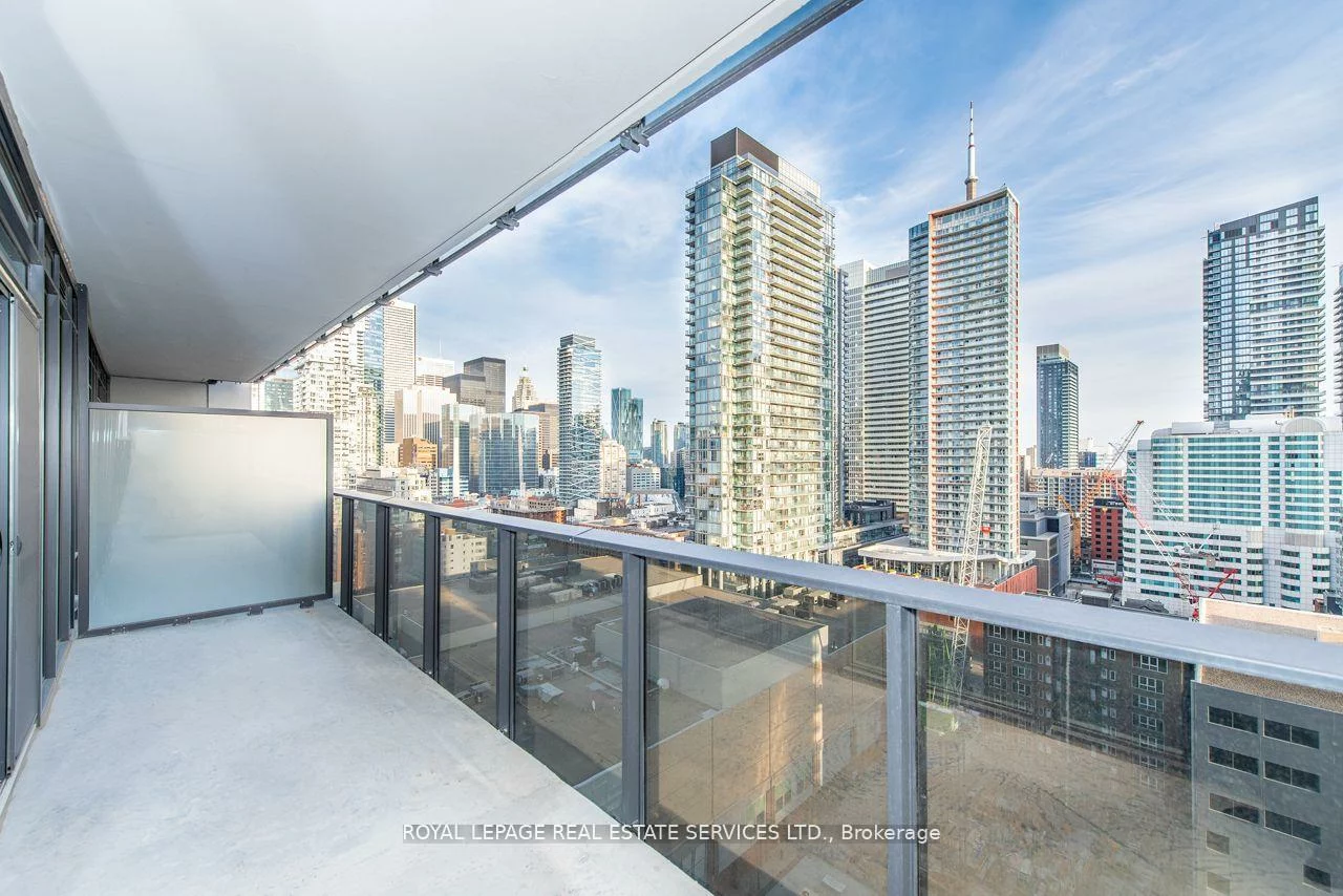 330, Richmond, Waterfront Communities C1, Toronto