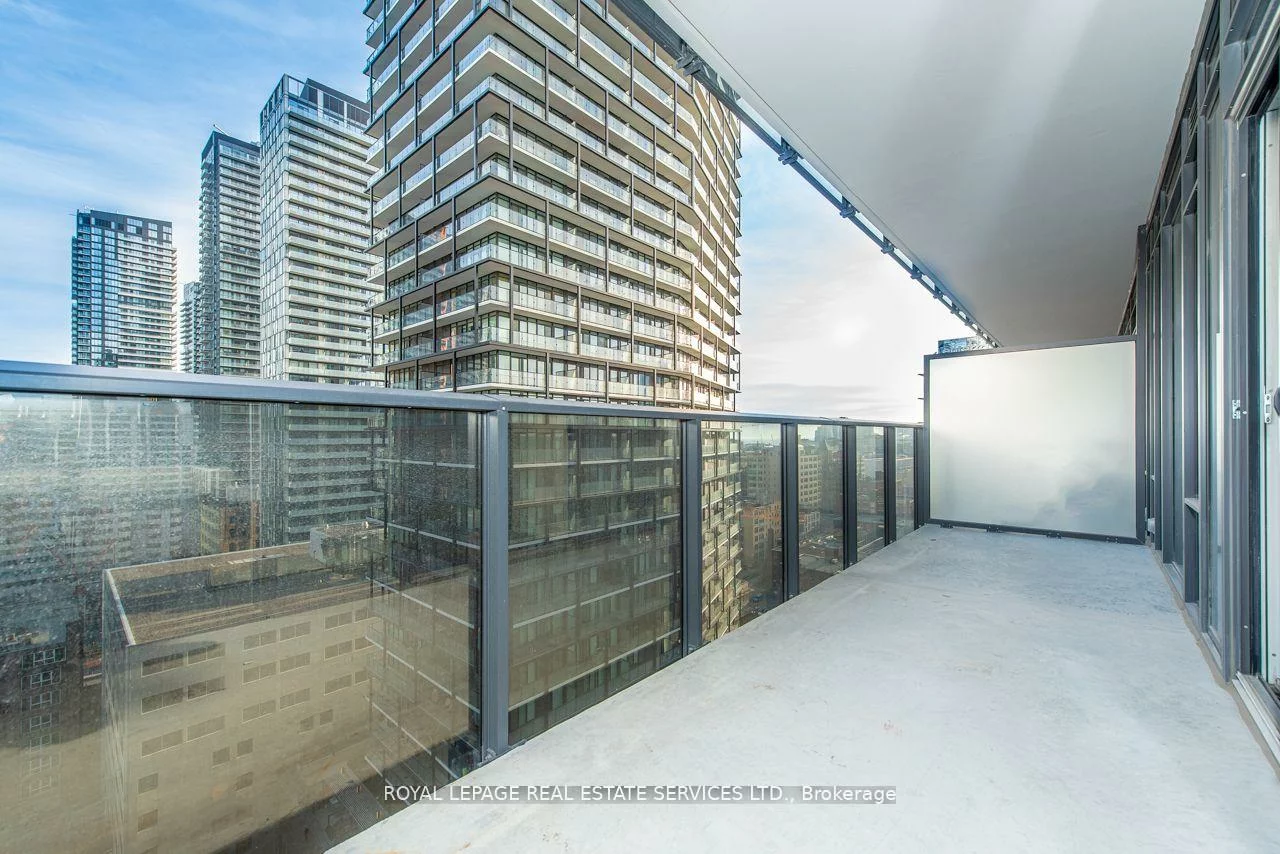 330, Richmond, Waterfront Communities C1, Toronto