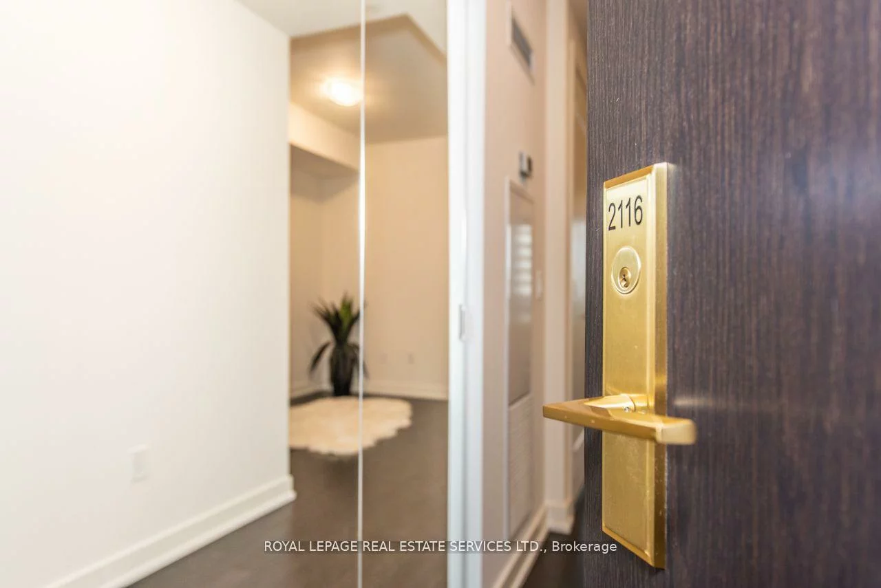 330, Richmond, Waterfront Communities C1, Toronto