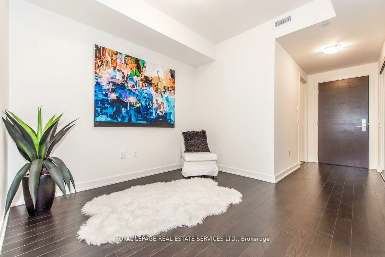 330, Richmond, Waterfront Communities C1, Toronto