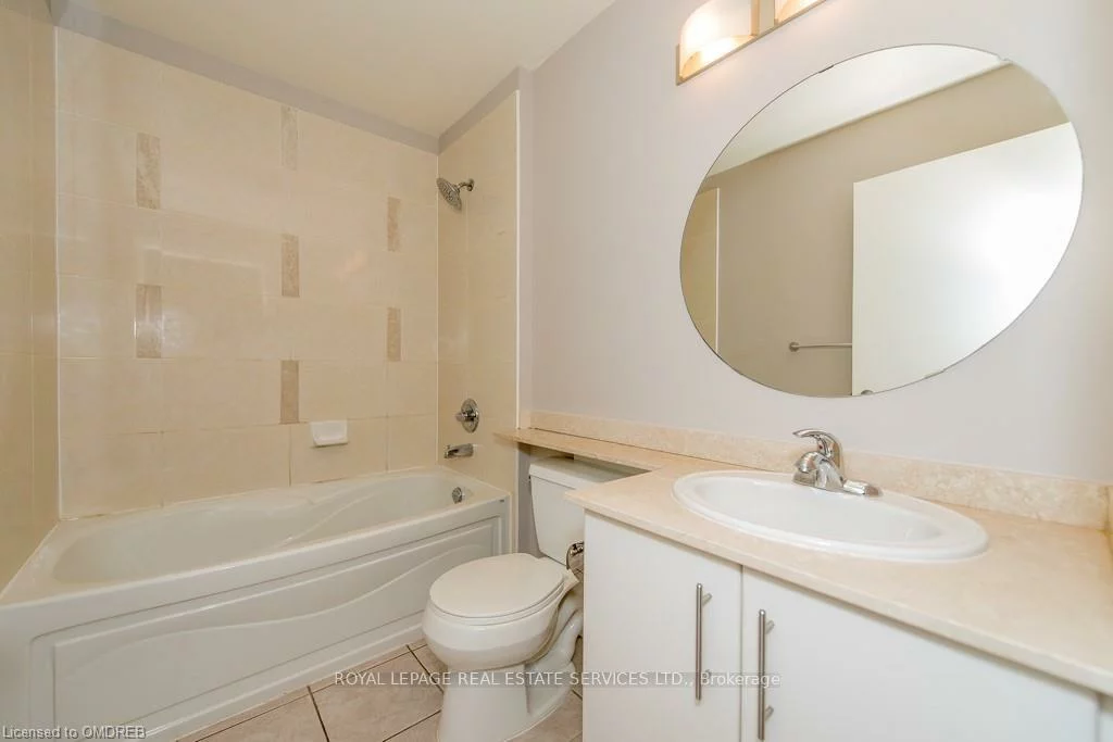 16, Yonge, Waterfront Communities C1, Toronto