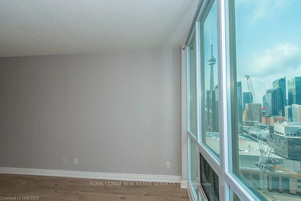16, Yonge, Waterfront Communities C1, Toronto