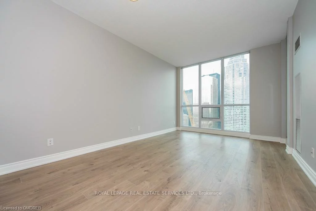 16, Yonge, Waterfront Communities C1, Toronto