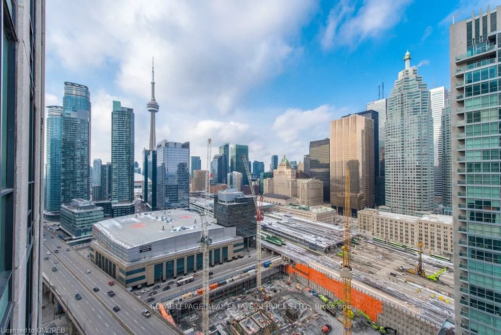 16, Yonge, Waterfront Communities C1, Toronto