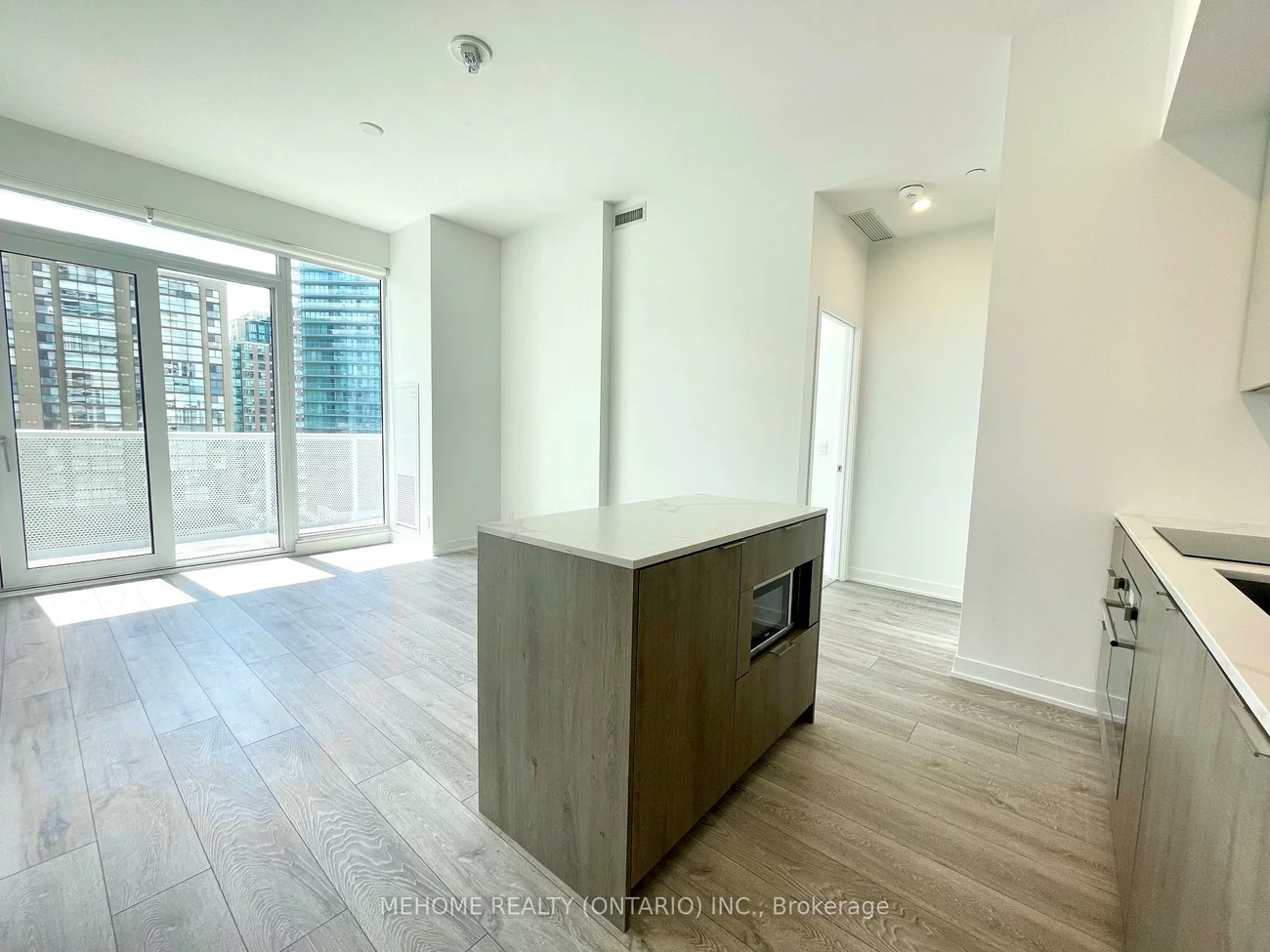 15, Holmes, Willowdale East, Toronto