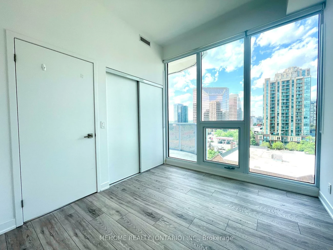 15, Holmes, Willowdale East, Toronto