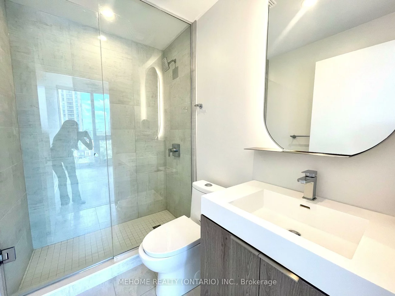 15, Holmes, Willowdale East, Toronto
