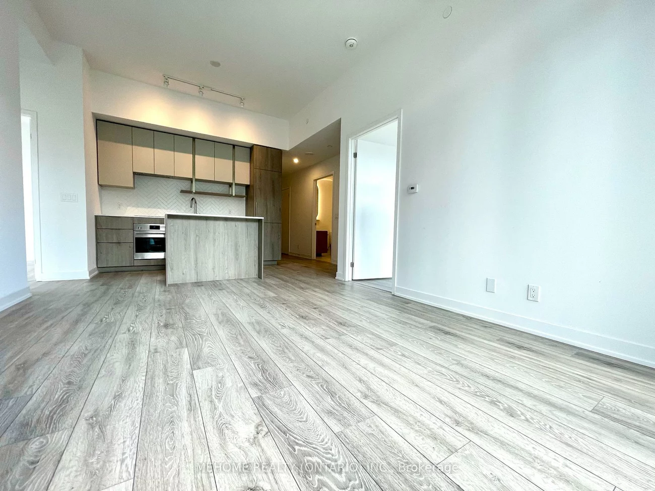 15, Holmes, Willowdale East, Toronto