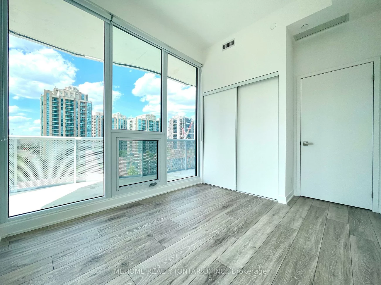 15, Holmes, Willowdale East, Toronto