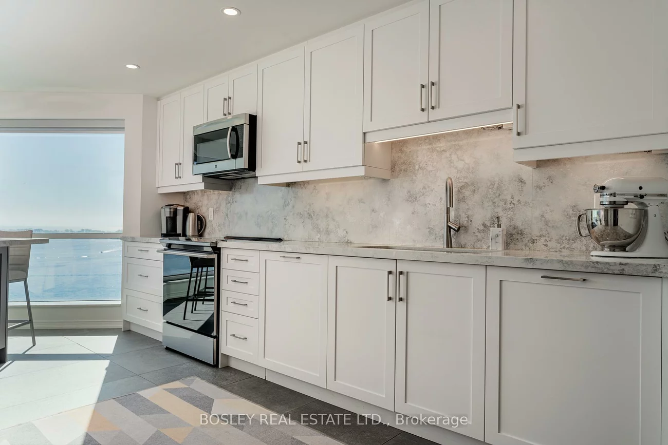 10, Queens, Waterfront Communities C1, Toronto