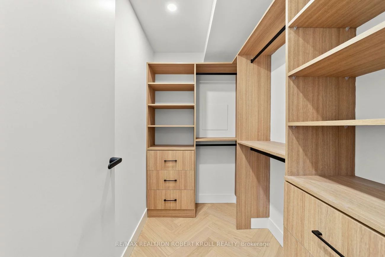 55A, Avenue, Annex, Toronto