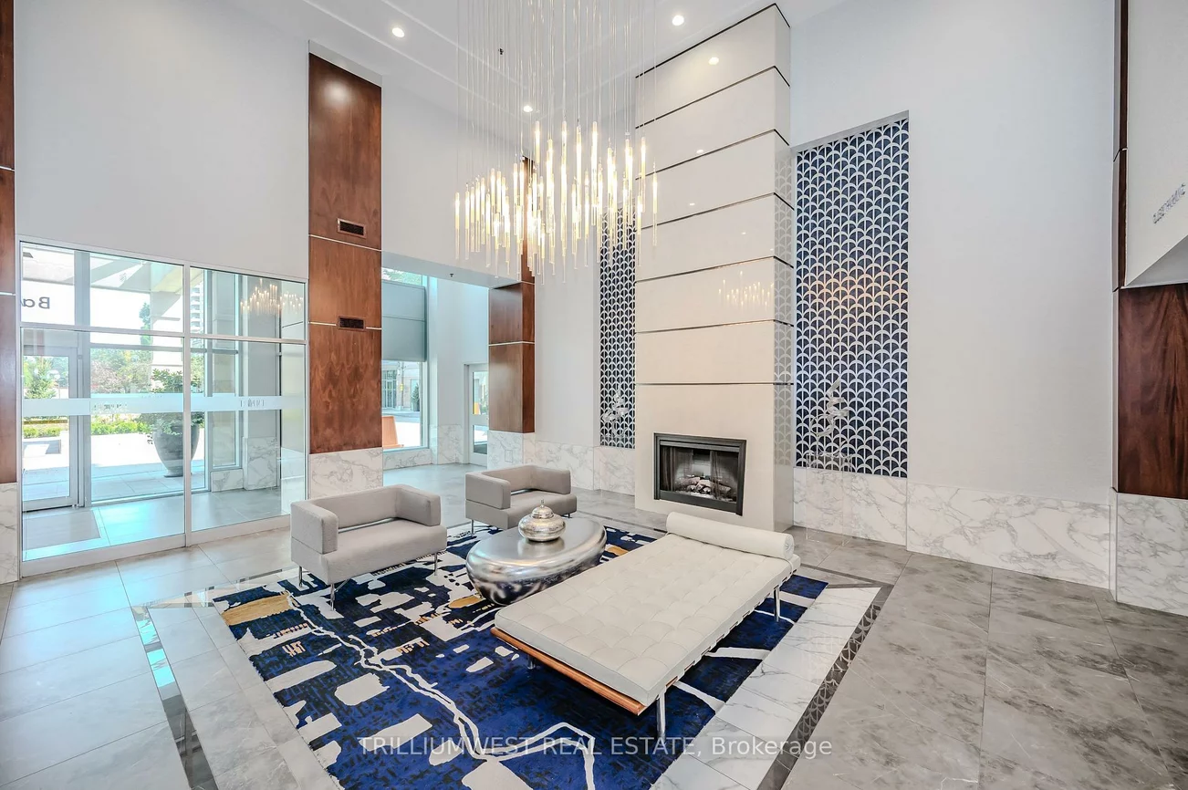 17, Barberry, Bayview Village, Toronto
