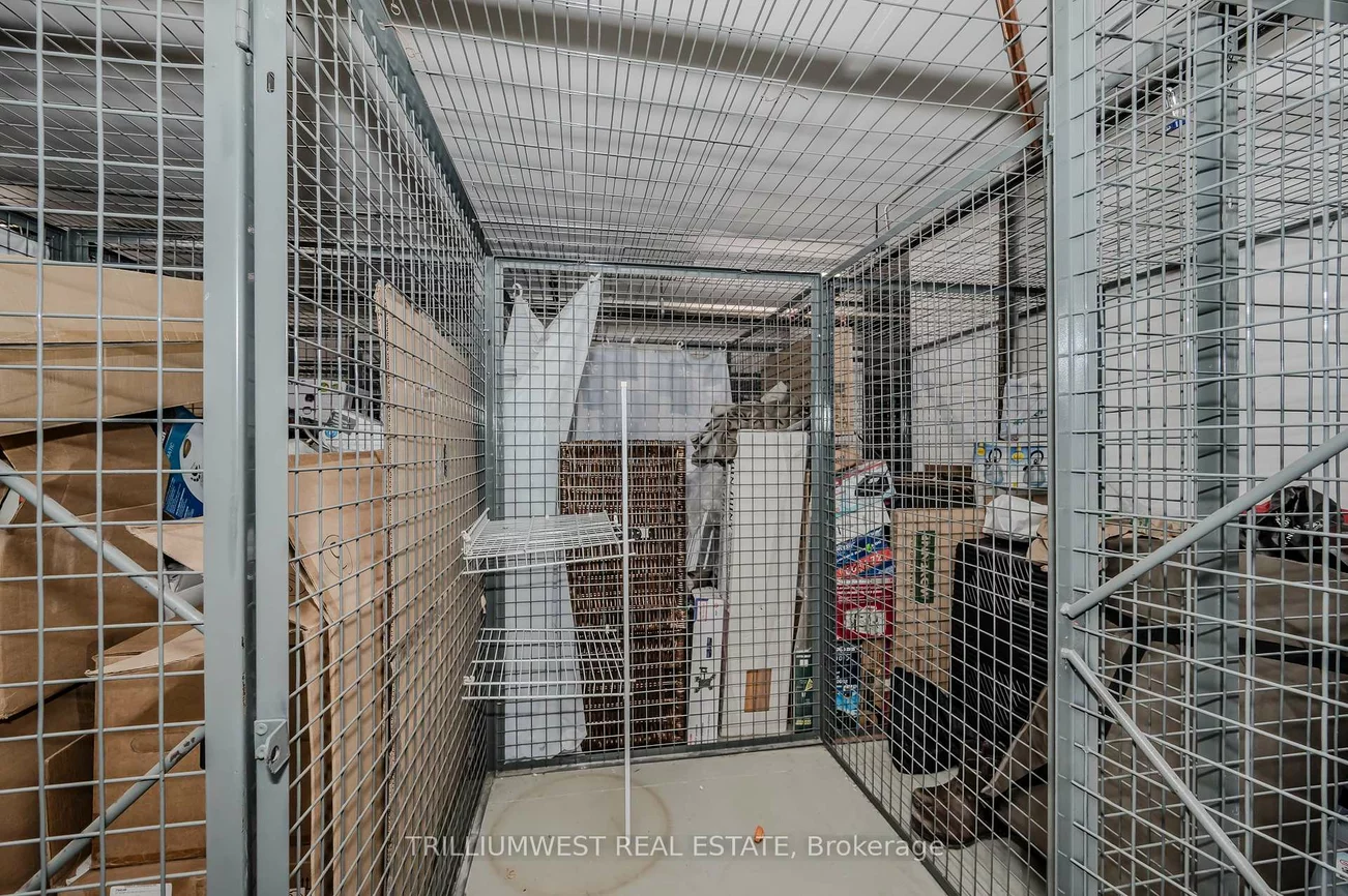 17, Barberry, Bayview Village, Toronto