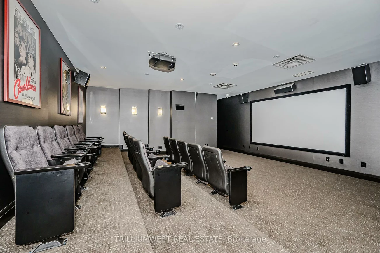 17, Barberry, Bayview Village, Toronto