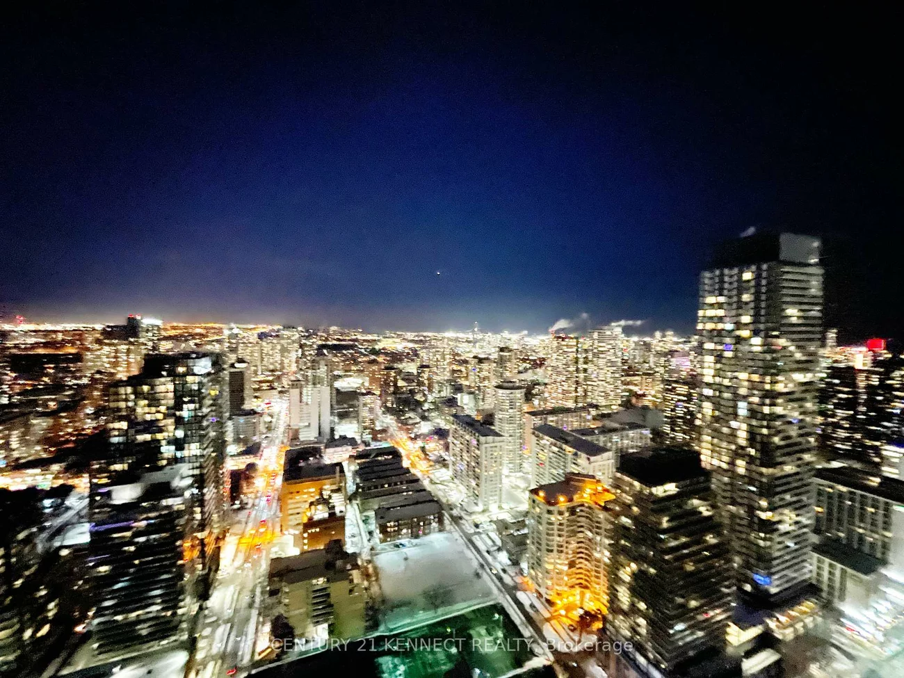 11, Wellesley, Bay Street Corridor, Toronto