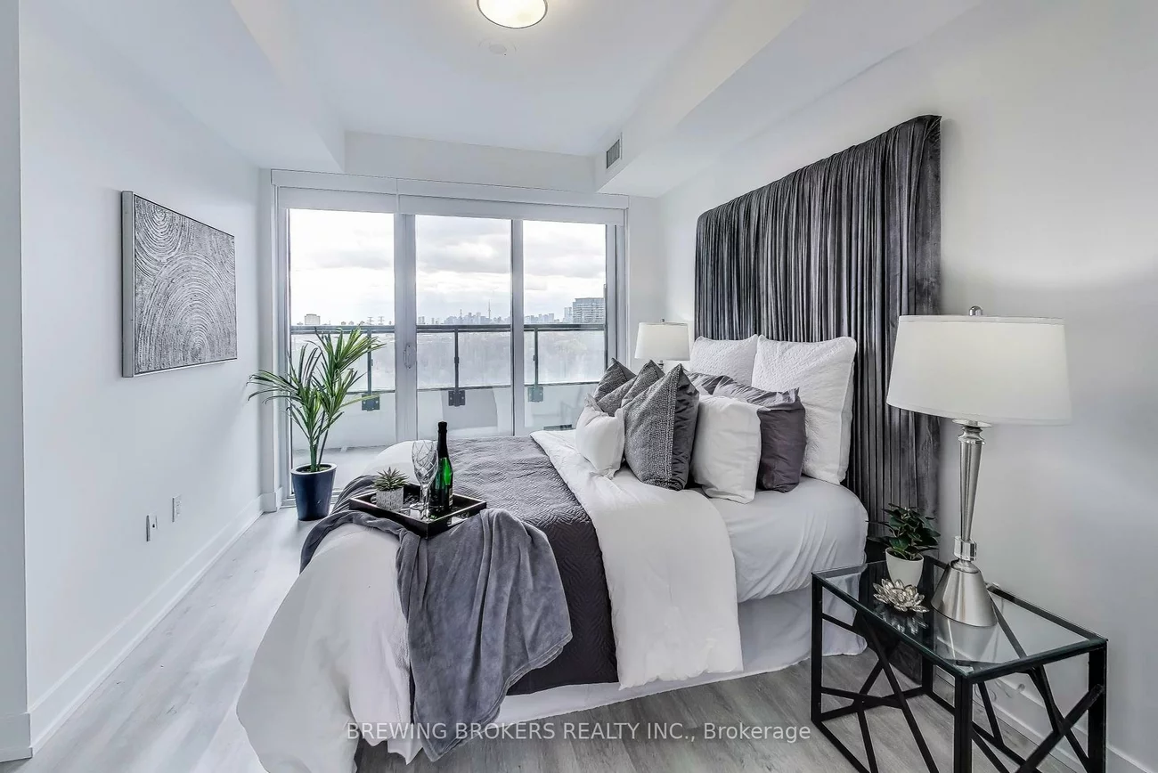 20, Inn On The Park, Banbury-Don Mills, Toronto