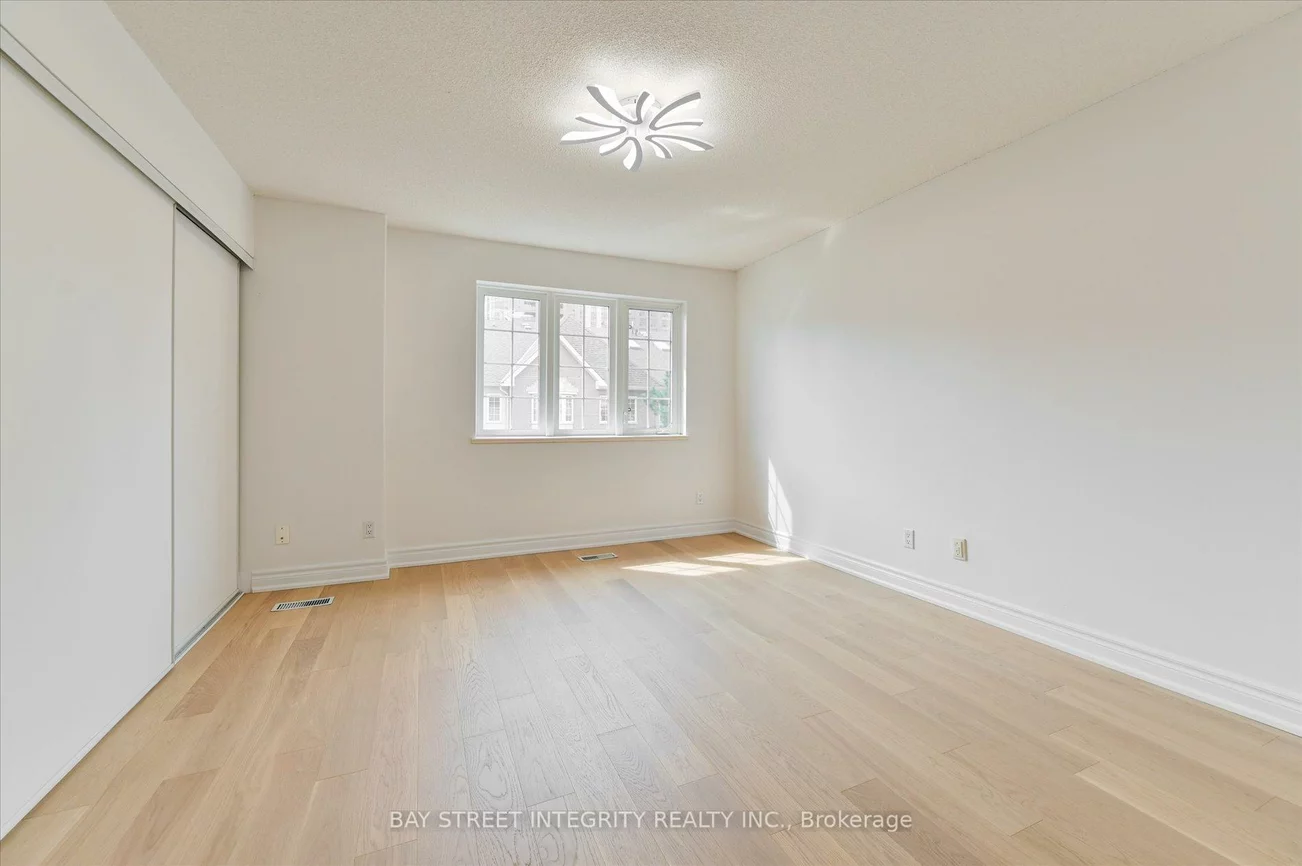 506, Grandview, Willowdale East, Toronto
