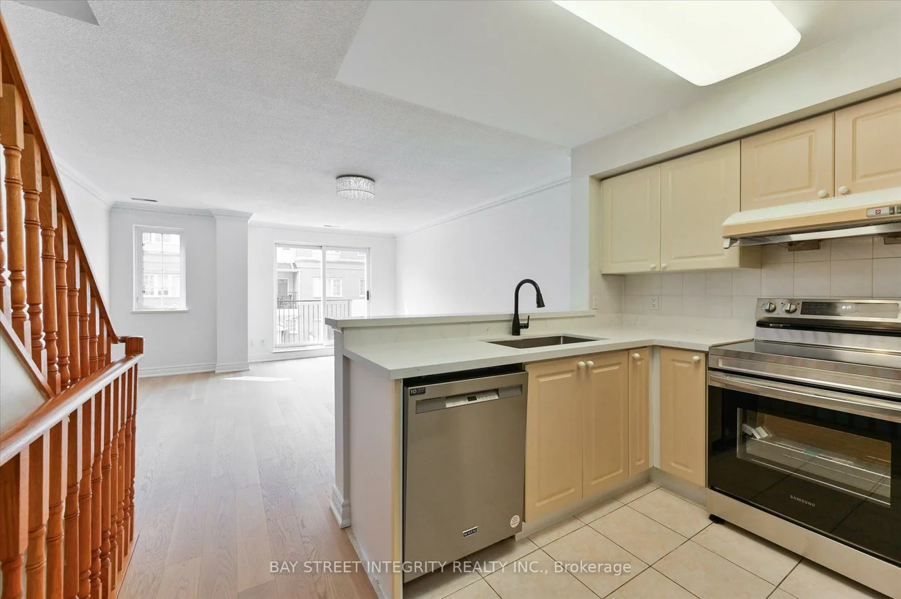 506, Grandview, Willowdale East, Toronto