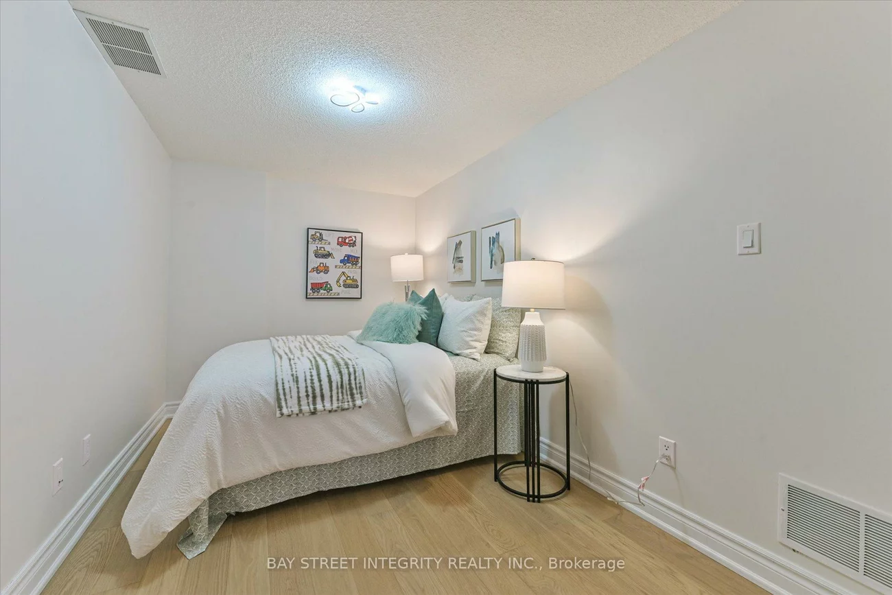 506, Grandview, Willowdale East, Toronto