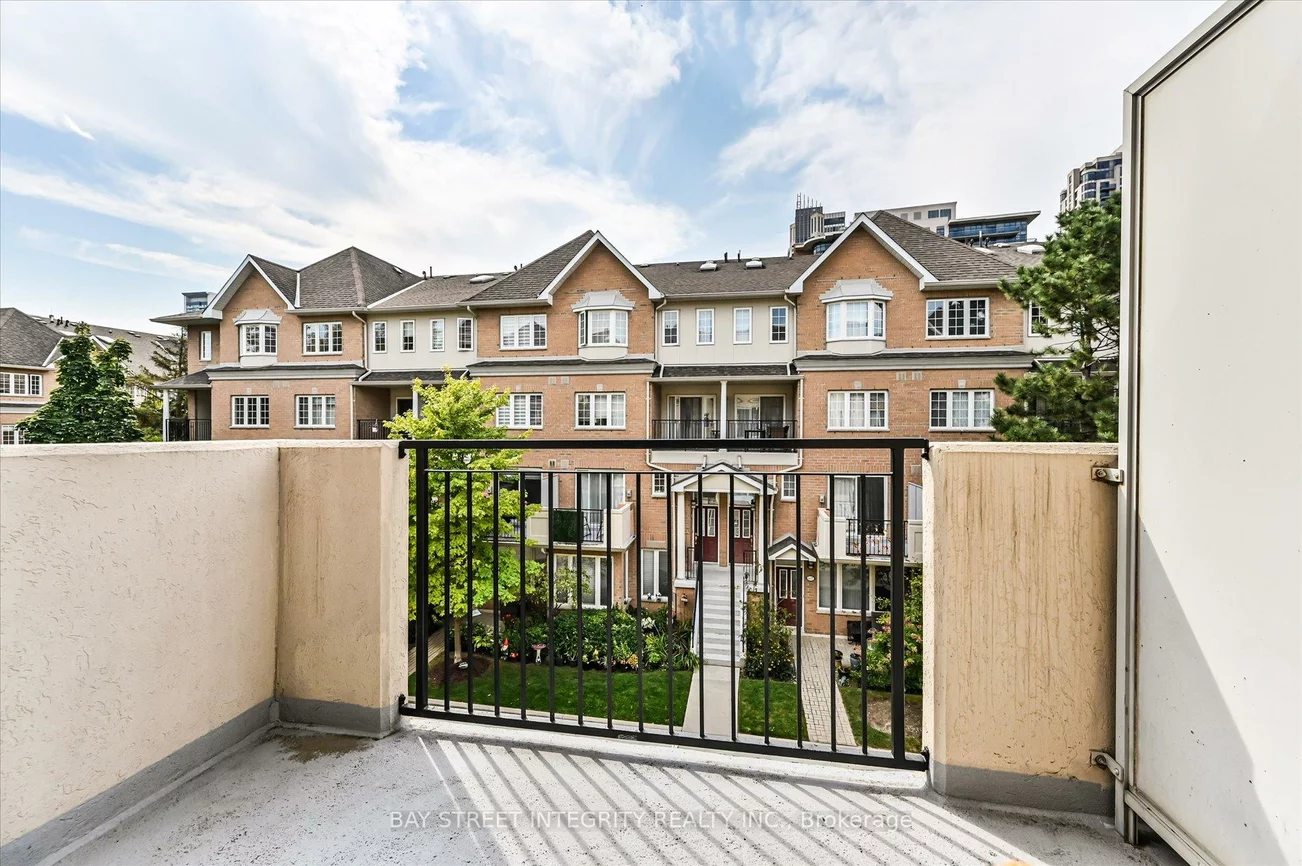 506, Grandview, Willowdale East, Toronto
