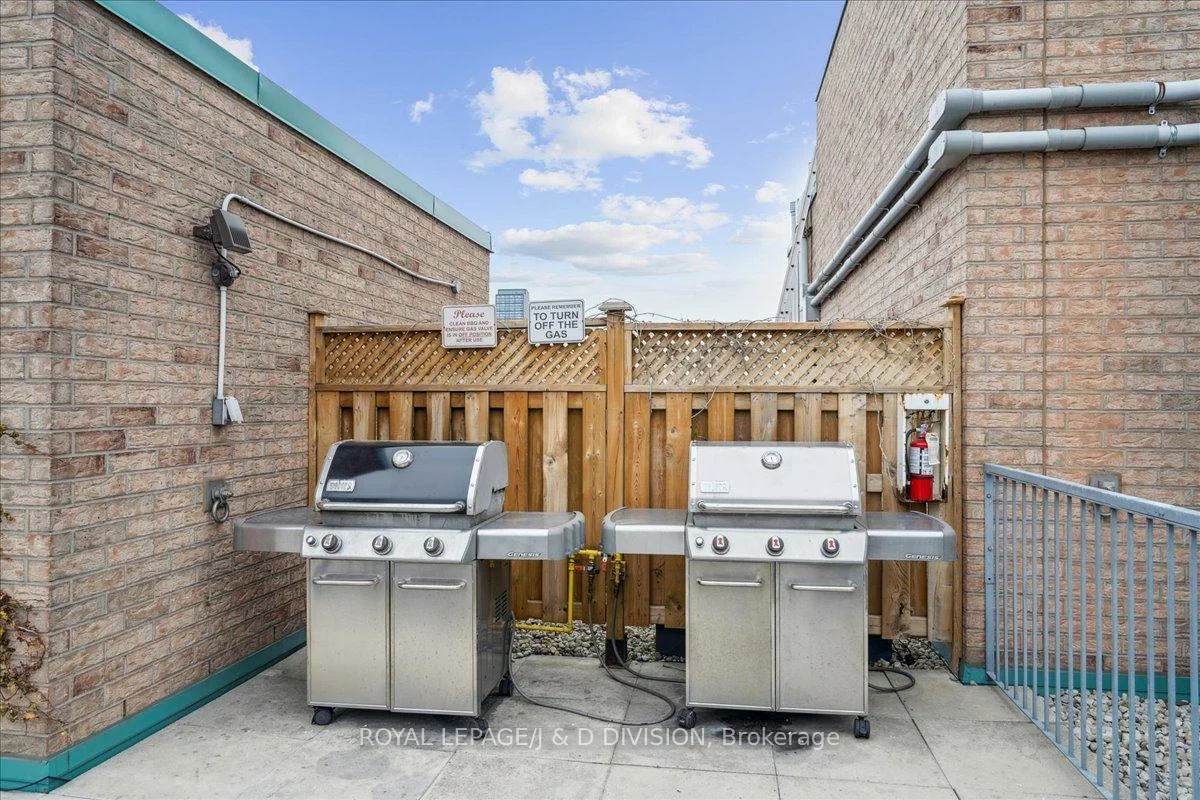 311, Richmond, Moss Park, Toronto