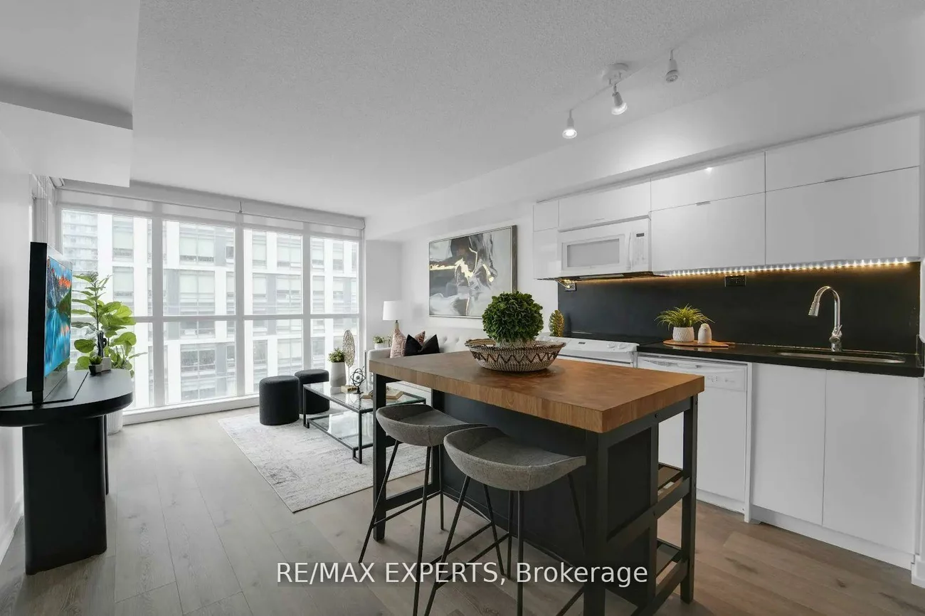 151, Dan Leckie, Waterfront Communities C1, Toronto