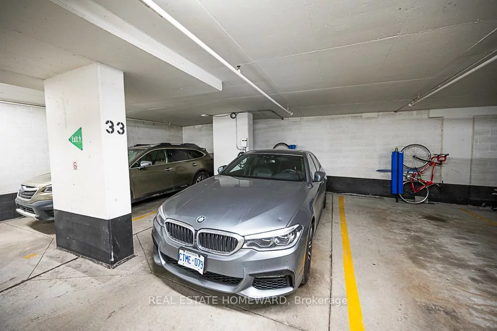 333, Adelaide, Moss Park, Toronto