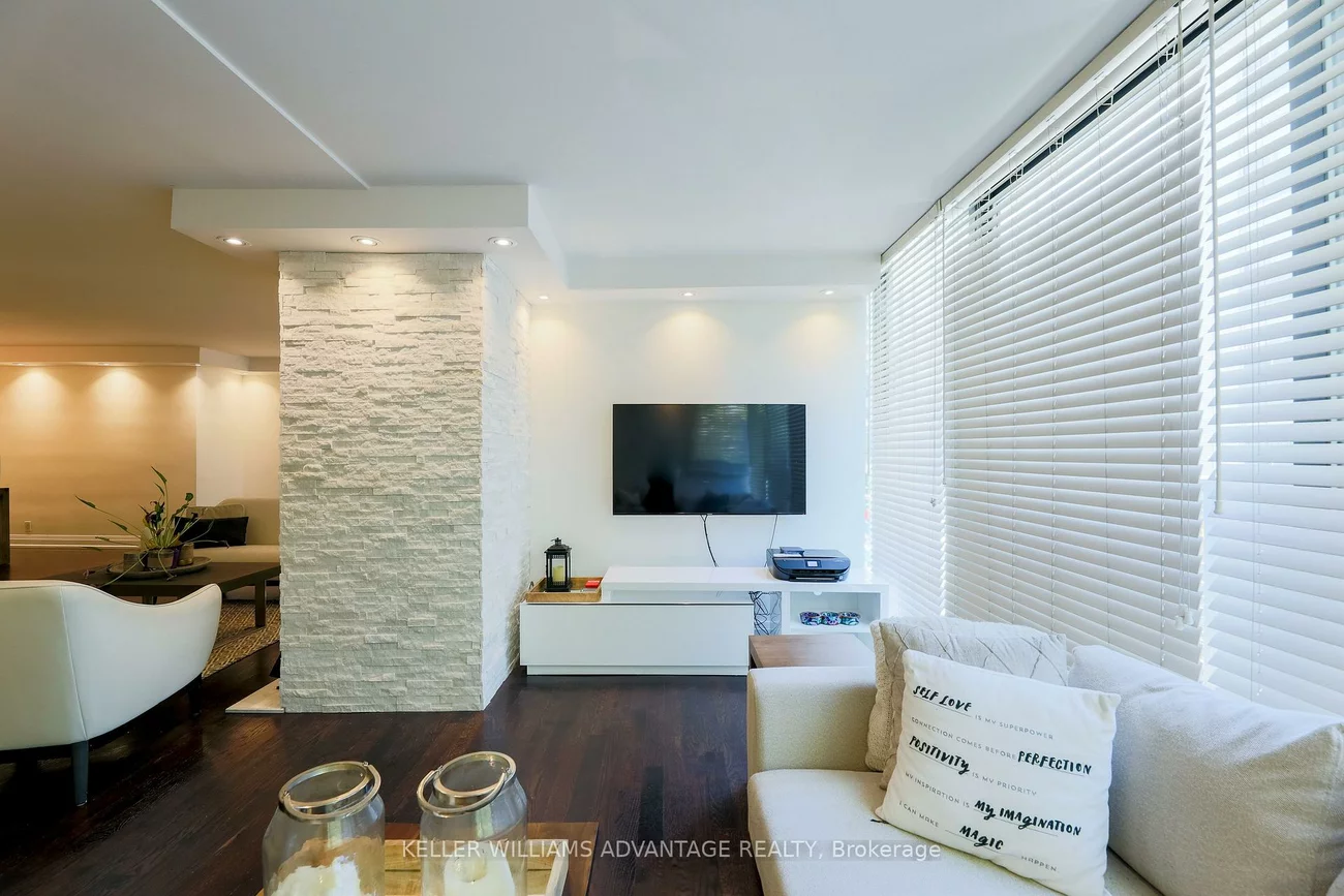 70, Montclair, Forest Hill South, Toronto