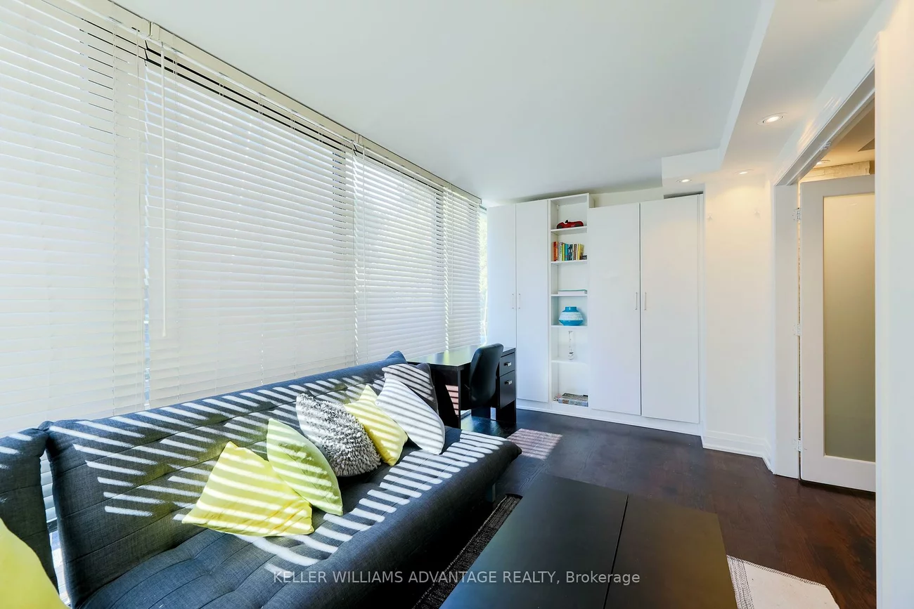 70, Montclair, Forest Hill South, Toronto