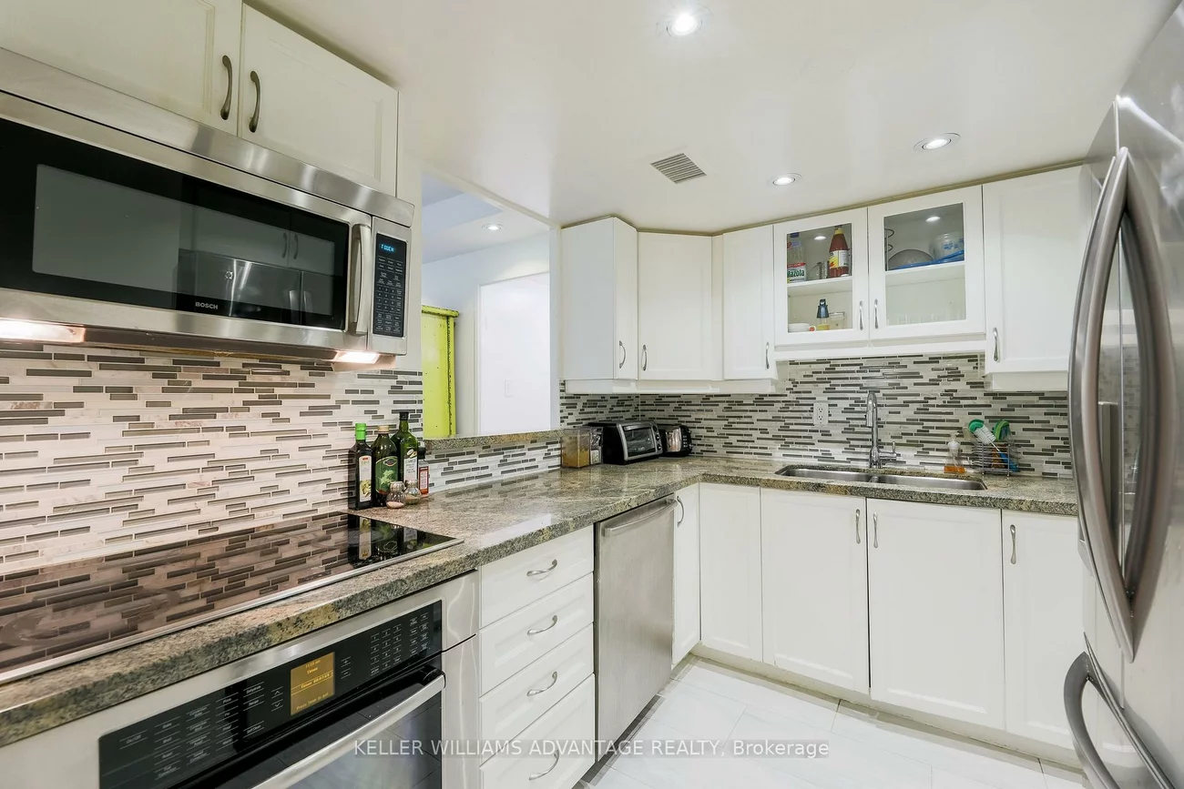 70, Montclair, Forest Hill South, Toronto