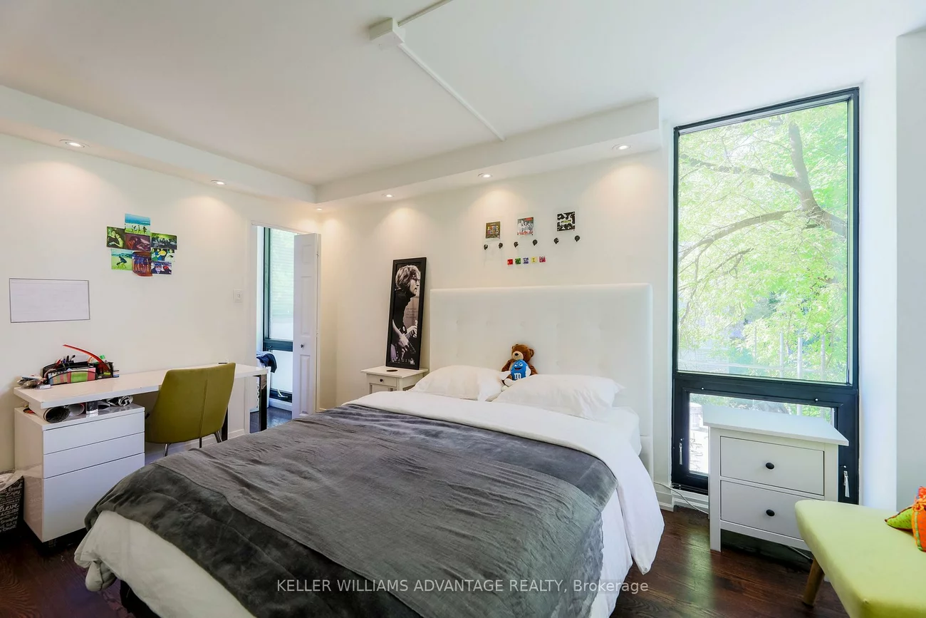 70, Montclair, Forest Hill South, Toronto