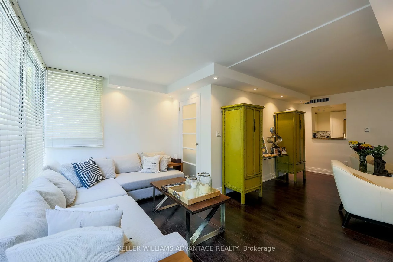 70, Montclair, Forest Hill South, Toronto