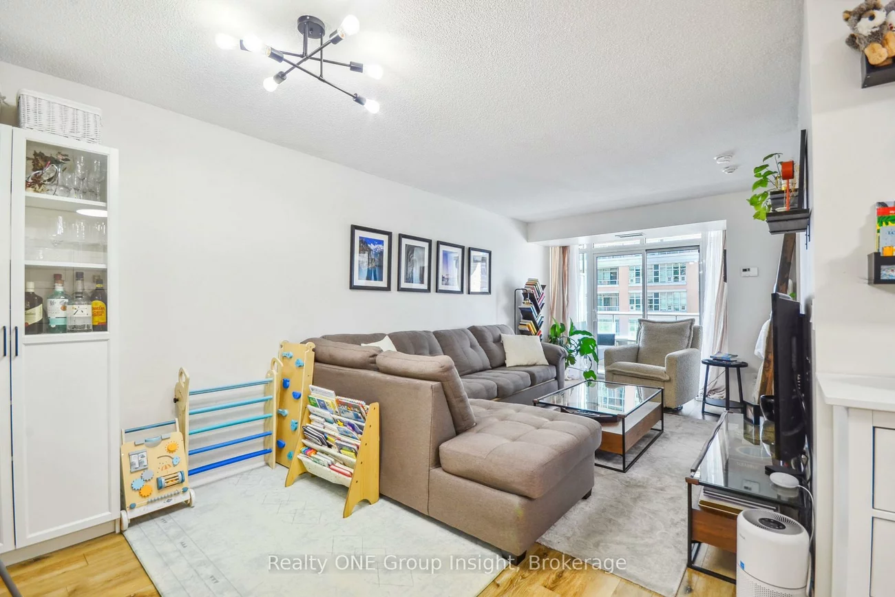 75, East Liberty, Niagara, Toronto