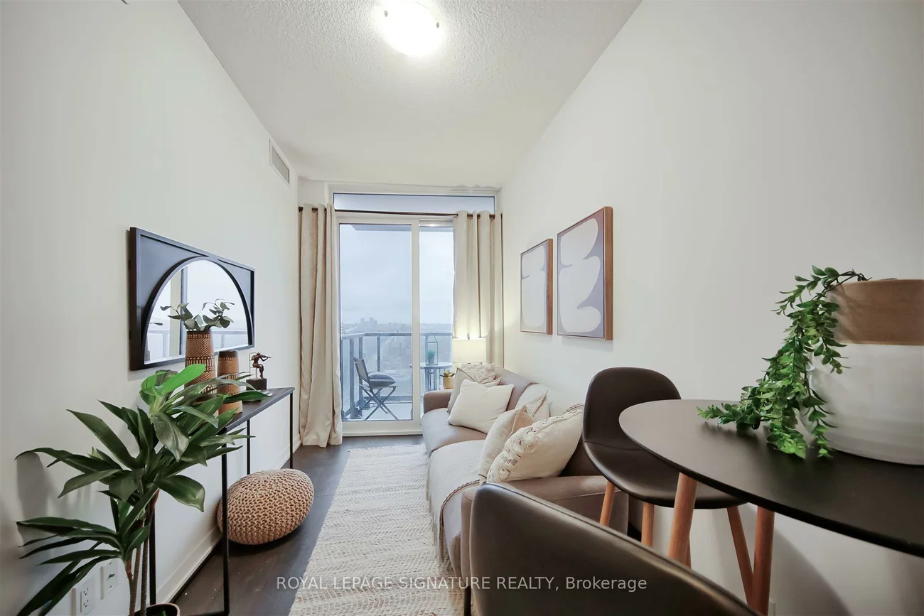 125, Redpath, Mount Pleasant West, Toronto