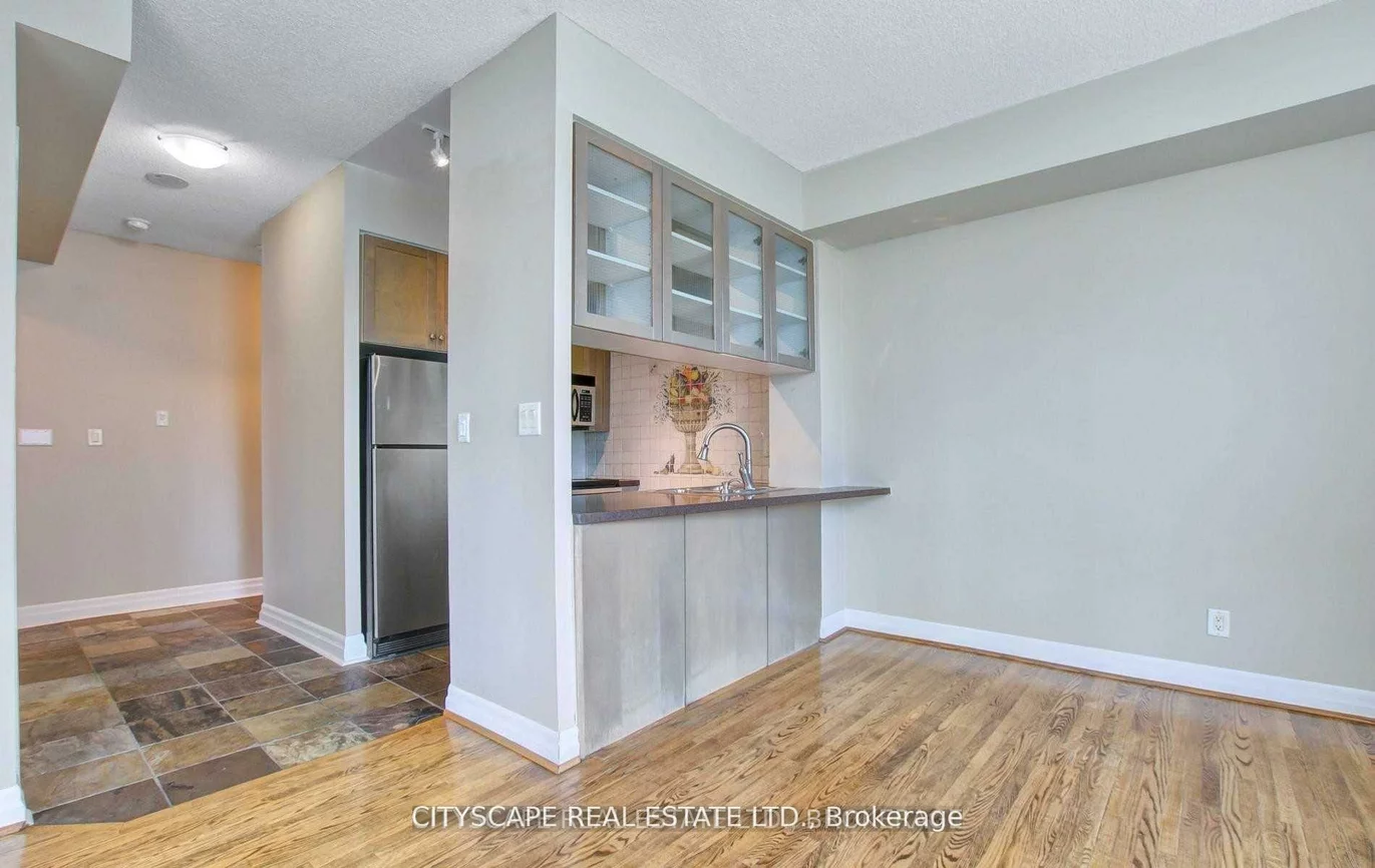 70, Alexander, Church-Yonge Corridor, Toronto