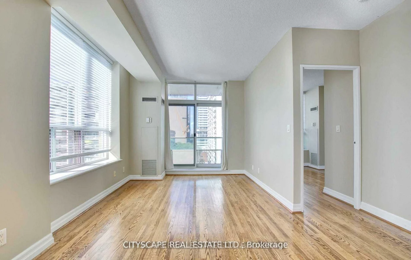 70, Alexander, Church-Yonge Corridor, Toronto