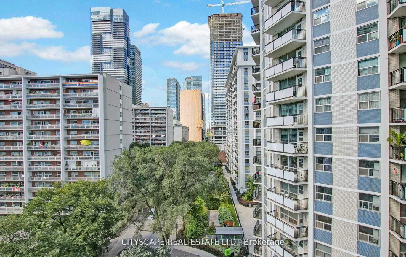 70, Alexander, Church-Yonge Corridor, Toronto