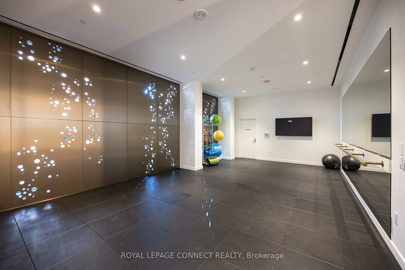 39, Roehampton, Mount Pleasant West, Toronto