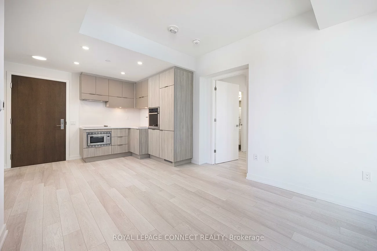 39, Roehampton, Mount Pleasant West, Toronto