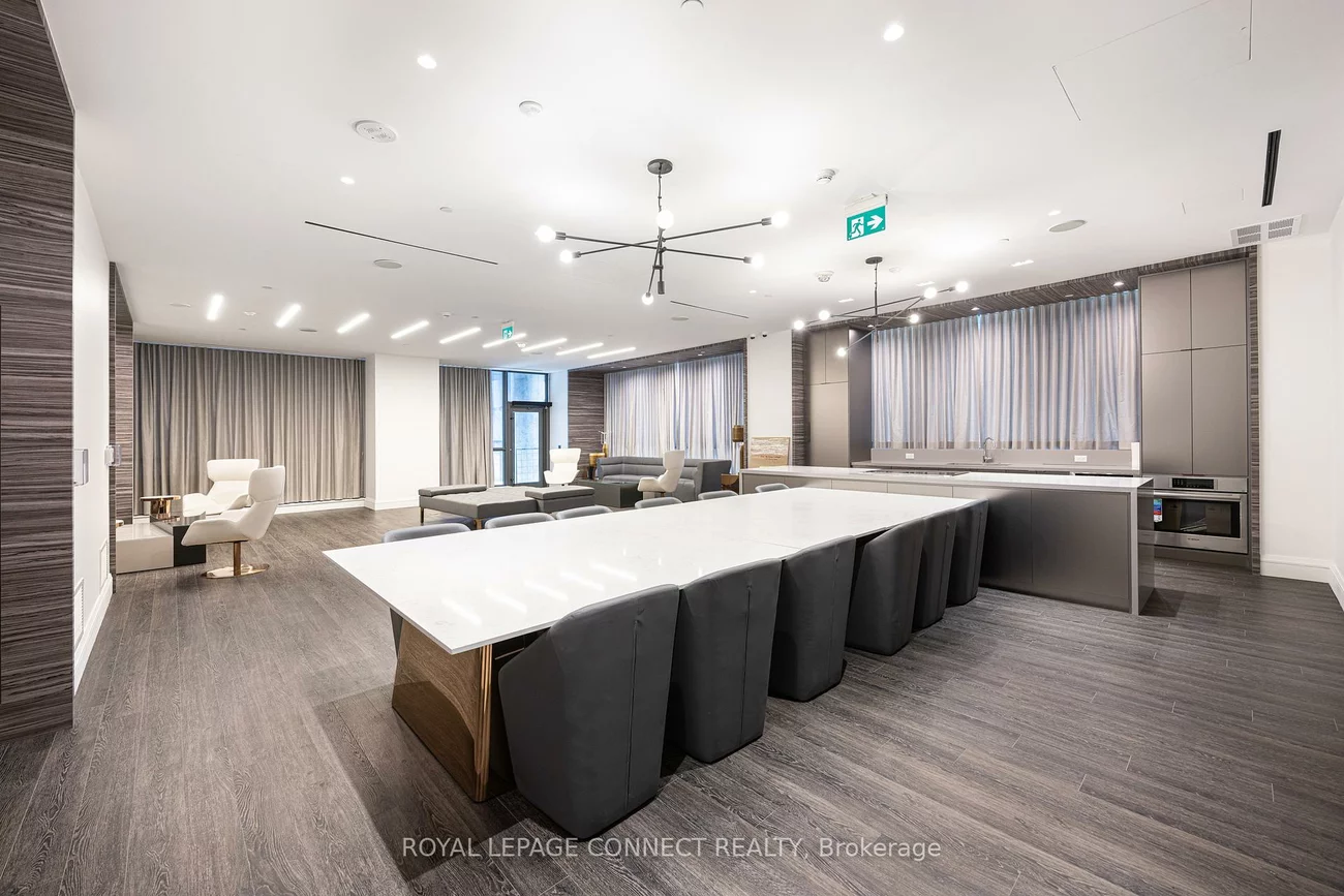 39, Roehampton, Mount Pleasant West, Toronto