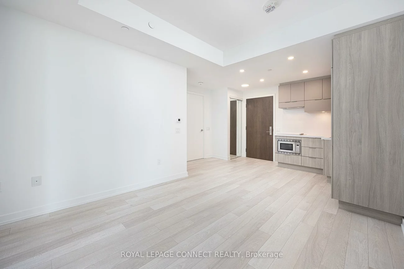 39, Roehampton, Mount Pleasant West, Toronto