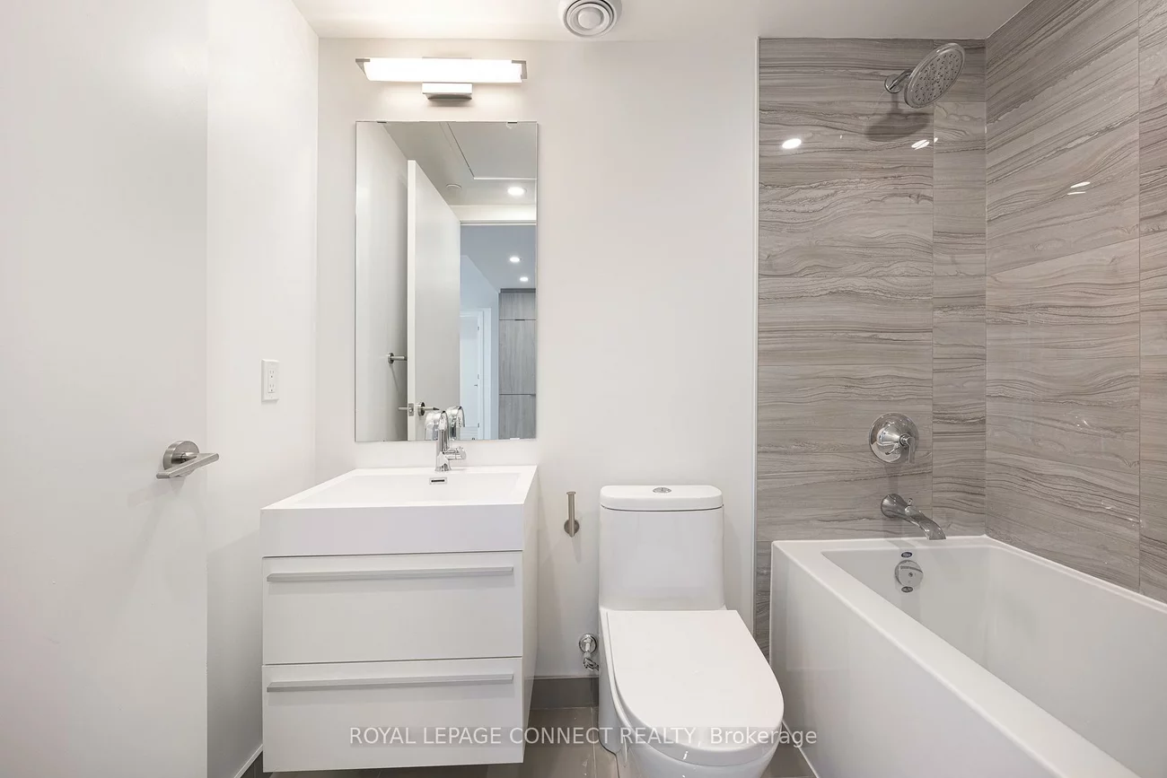 39, Roehampton, Mount Pleasant West, Toronto