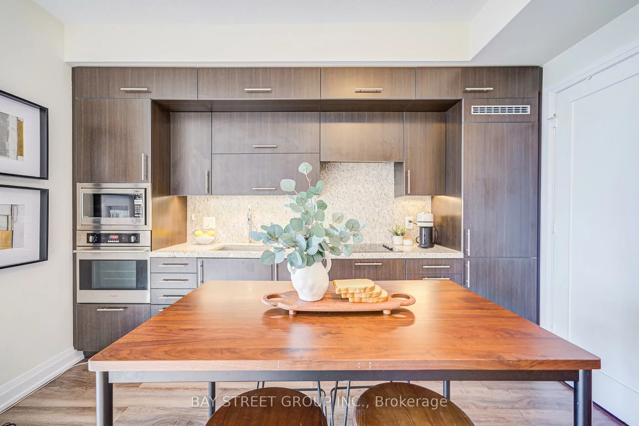 5, Sheppard, Willowdale East, Toronto