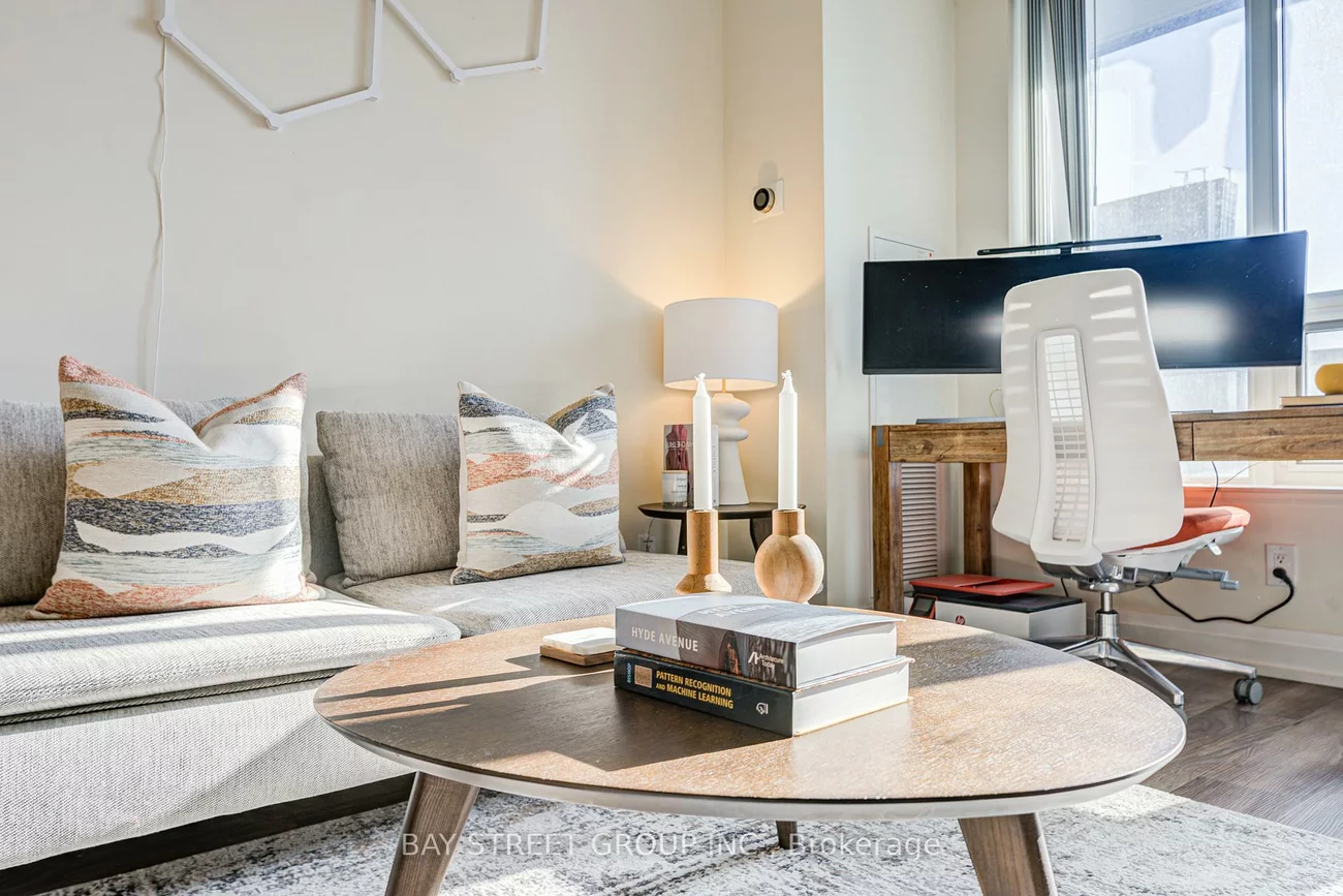 5, Sheppard, Willowdale East, Toronto