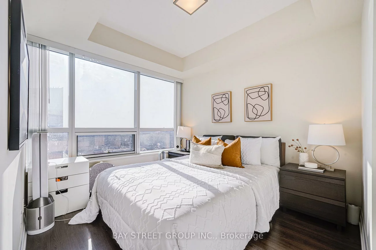 5, Sheppard, Willowdale East, Toronto