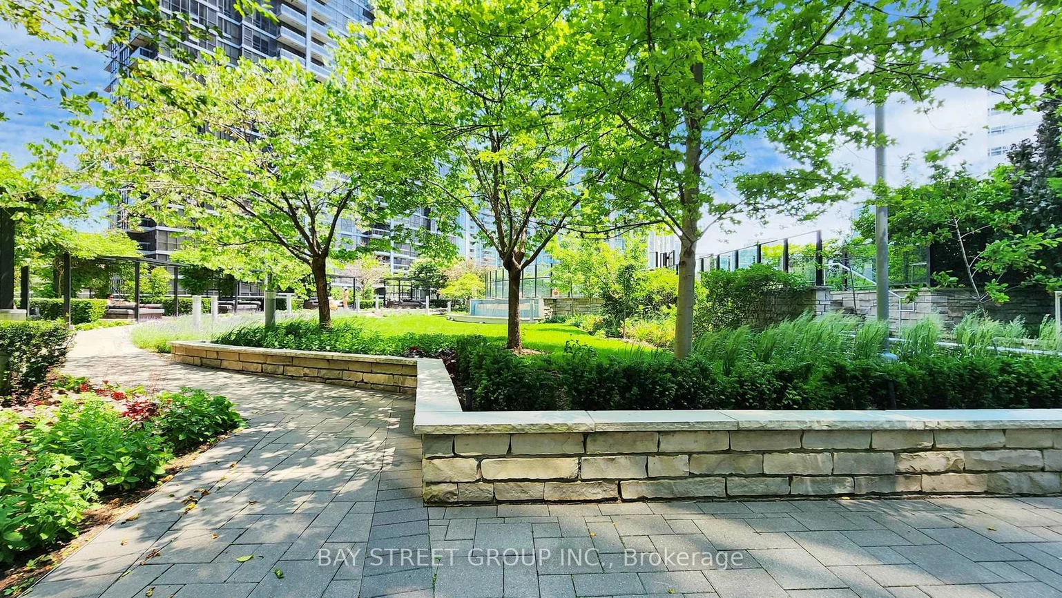 5, Sheppard, Willowdale East, Toronto