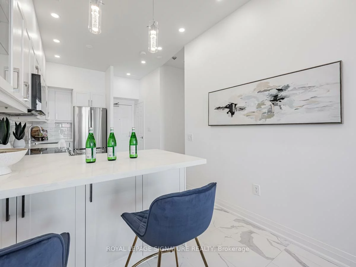 284, Bloor, Annex, Toronto