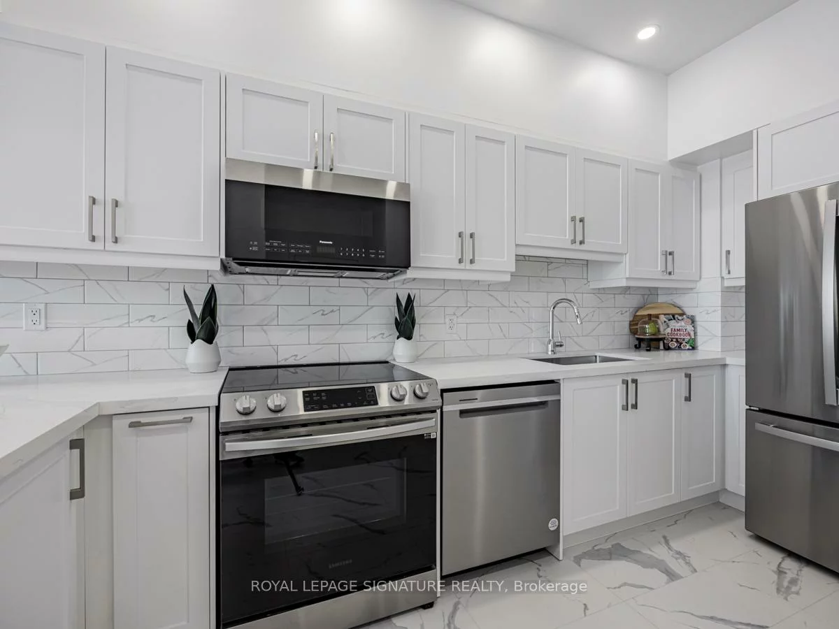 284, Bloor, Annex, Toronto