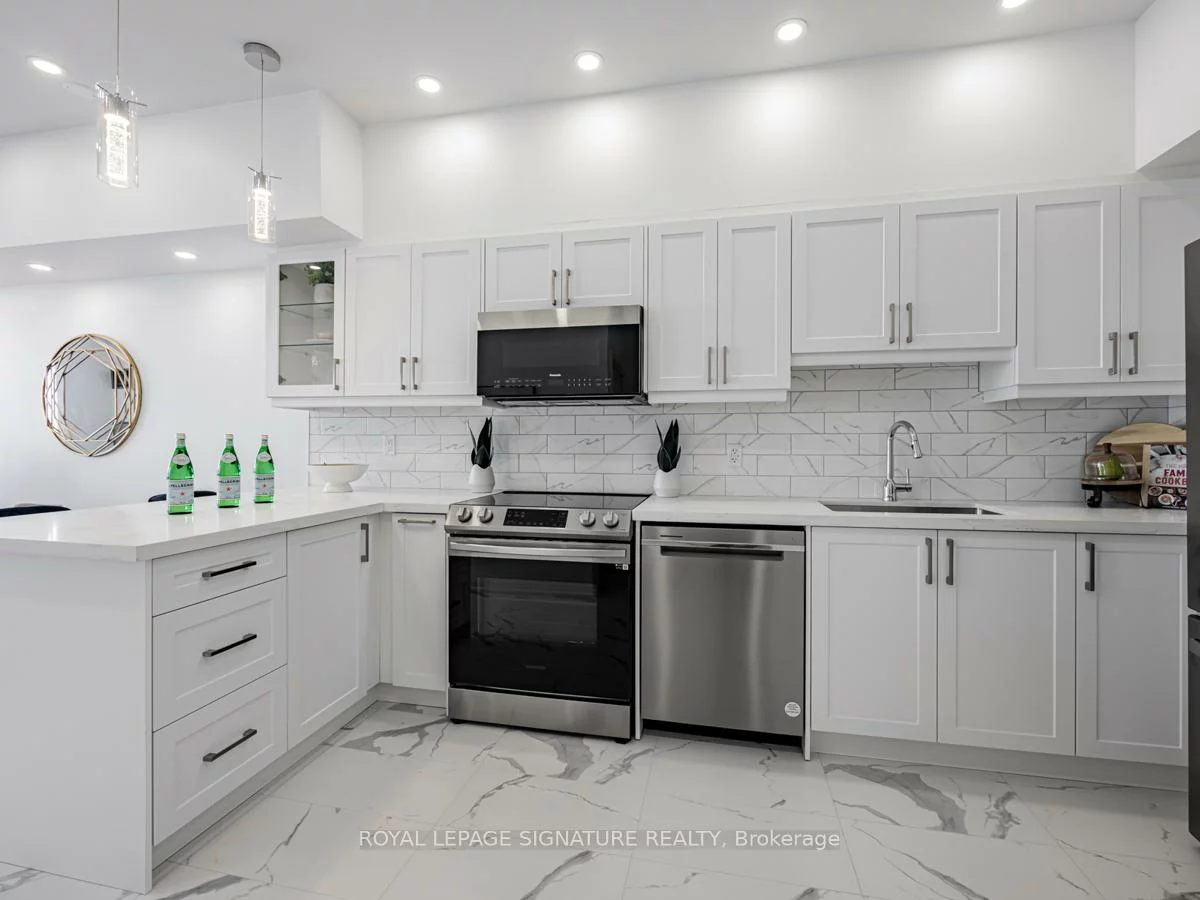 284, Bloor, Annex, Toronto