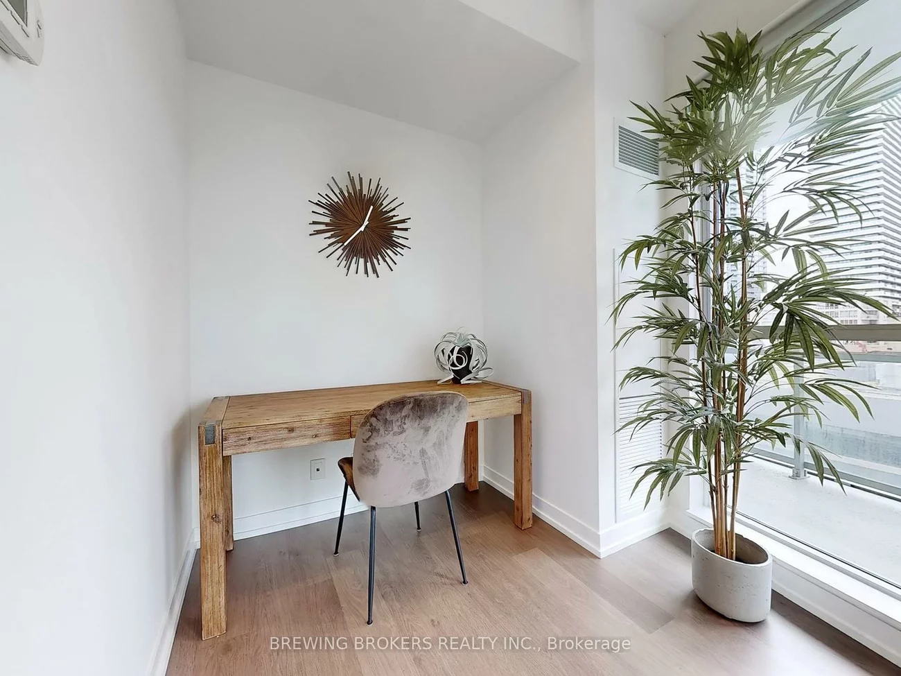 89, Dunfield, Mount Pleasant West, Toronto